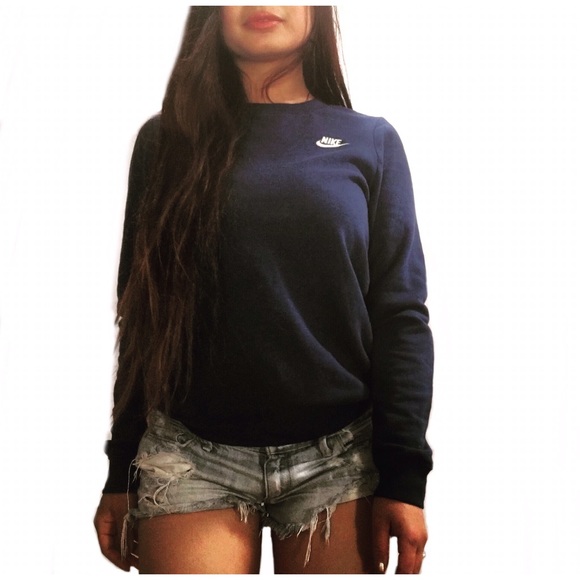 Nike Sweaters - Nike Navy Blue Pullover Sweater ✨🌠✨